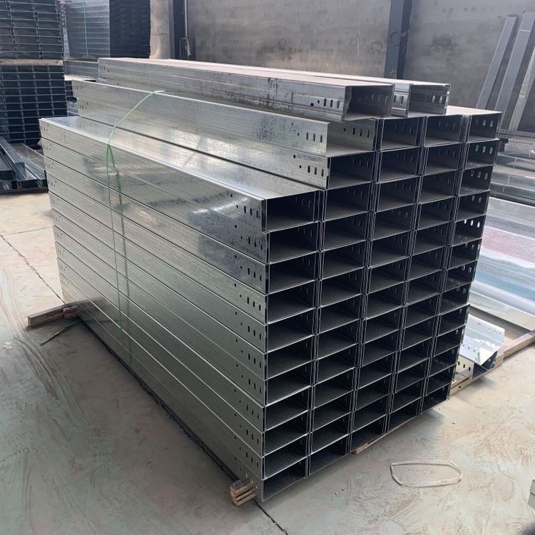 <b>热镀锌电缆桥架</b>