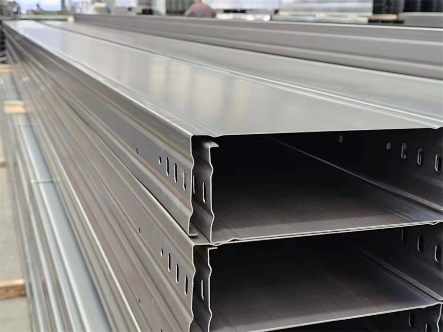 <b>镀锌电缆桥架</b>