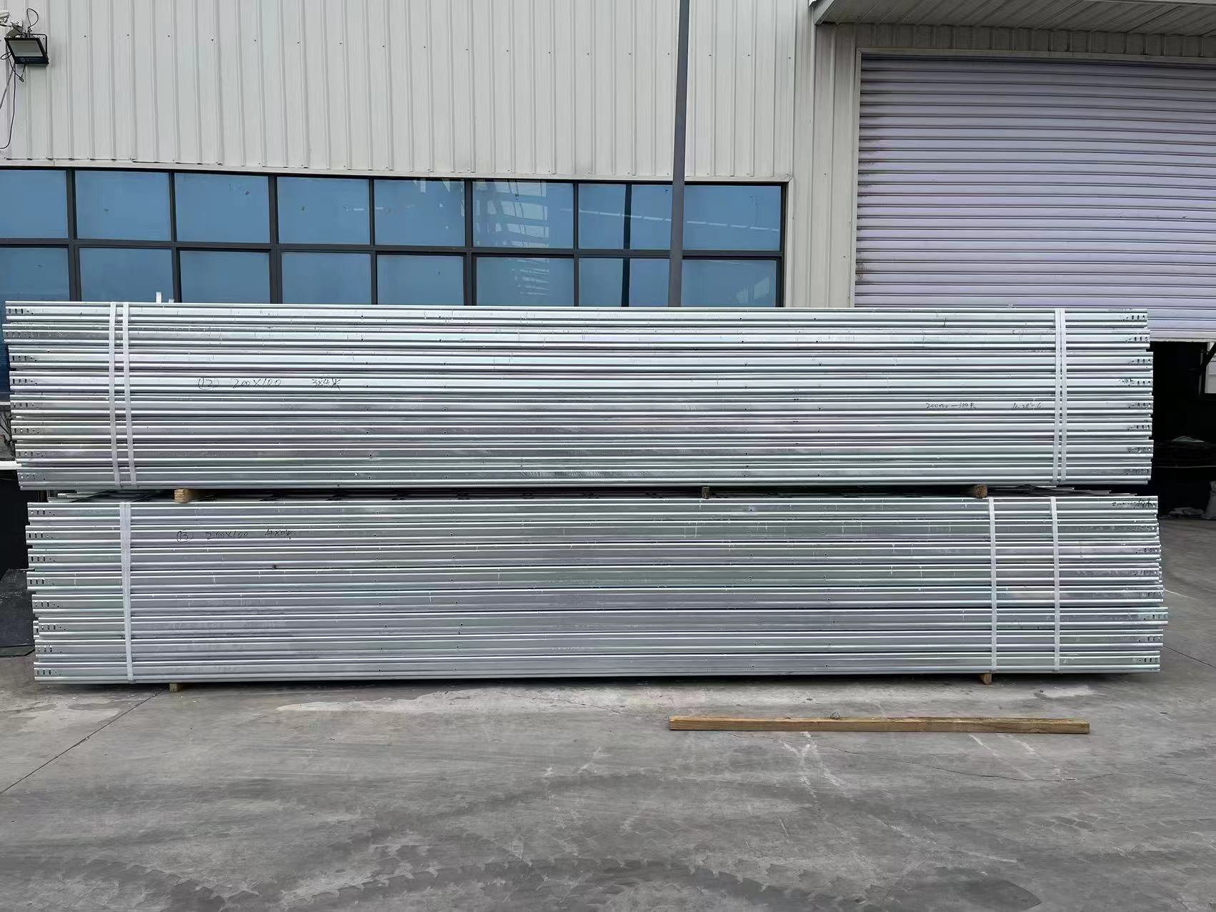 <b>铝合金电缆桥架</b>